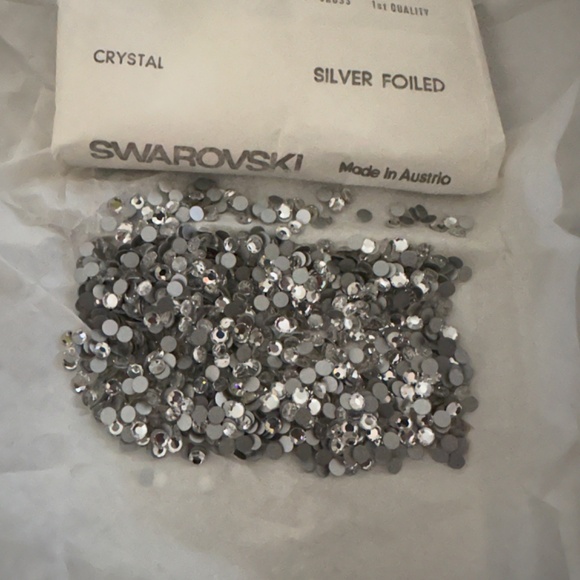 Swarovski Rhinestones - Picture 8 of 8